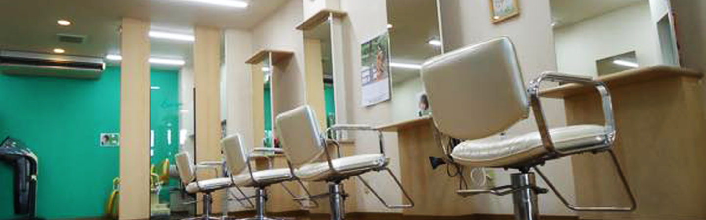 HAIR MAKE KAMIYA 美容室 髪屋店内